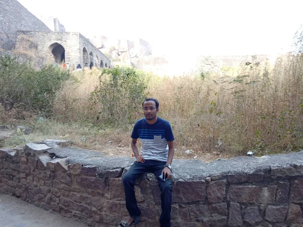 Golconda Kalesi, Golkonda (Telugu) olarak da bilinir. 