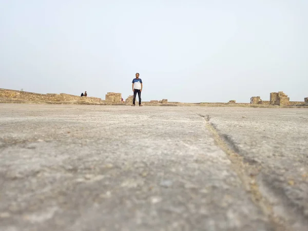 Golconda Kalesi, Golkonda (Telugu) olarak da bilinir. 