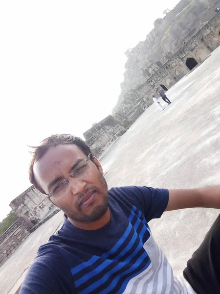 Golconda Kalesi, Golkonda (Telugu) olarak da bilinir. 