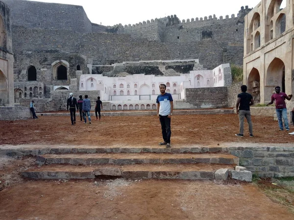Golconda Kalesi, Golkonda (Telugu) olarak da bilinir. 