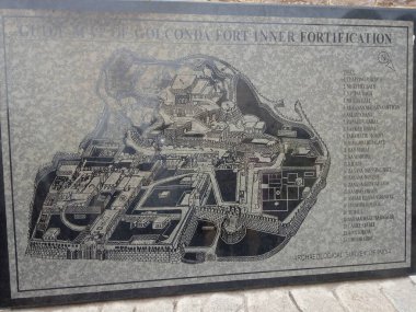 Golconda Kalesi, Golkonda (Telugu) olarak da bilinir. 