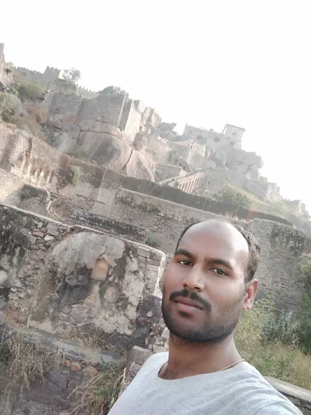 Golconda Kalesi, Golkonda (Telugu) olarak da bilinir. 