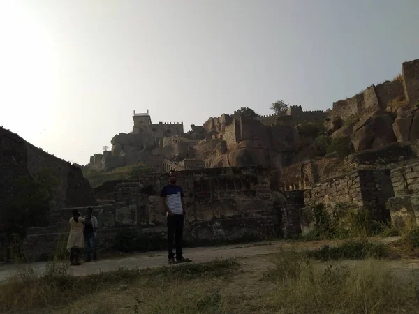 Golconda Kalesi, Golkonda (Telugu) olarak da bilinir. 