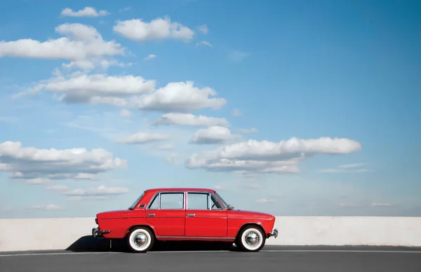 Kiev Ukraine July 2016 Red Retro Car Vaz 2103 Zhiguli — Stock Photo, Image