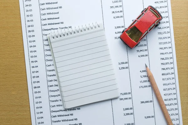 Man planning monthly budget, Finance about car concept — Stock Photo, Image