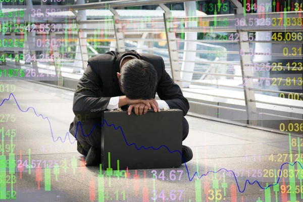 Empresário está desapontado por perder em bolsa de valores, econo — Fotografia de Stock