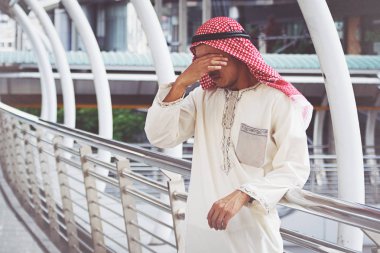 Arap işadamı kaybetme Menkul Kıymetler Borsası üzerinden hayal kırıklığına, 