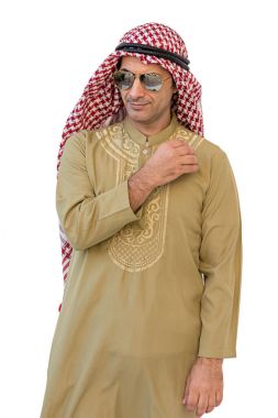 Arap izole iş adamı arka plan kırpma p ile portresi