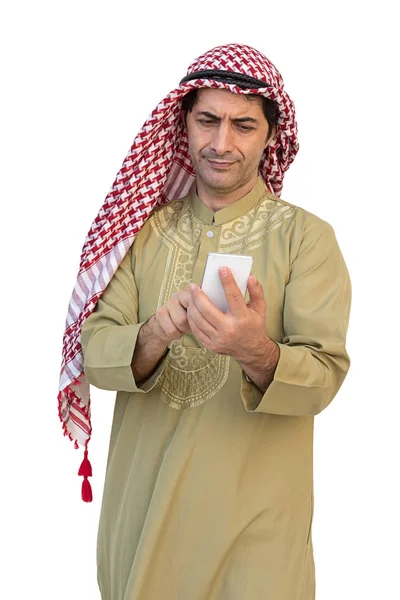 Zasílání zpráv na mobilní telefon, samostatný pozadí arabské podnikatel — Stock fotografie