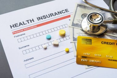 Model ve politika belgesiyle sağlık sigortası formu  