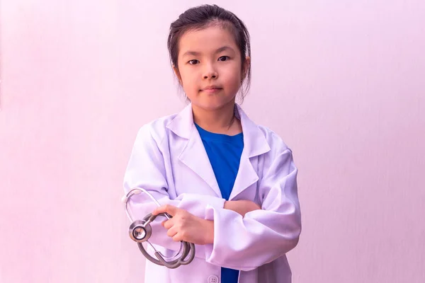 Asiática Chica Jugando Doctor Con Estetoscopio Manos —  Fotos de Stock