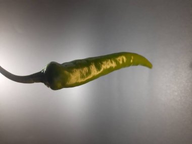 Yeşil biber. Birleşik Devletler 'in güneybatı mutfağının ana yemeği. Baharatlı yeşil biberli jalapenoların çeşitli baharatları.