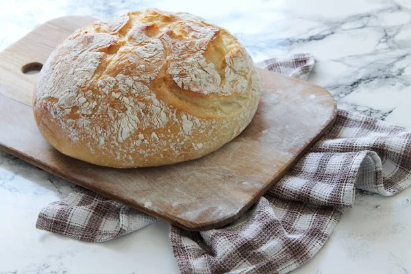 Freshly Baked Homemade Crisp Bread Rustic Wooden Board Linen Napkin — Stock Photo, Image