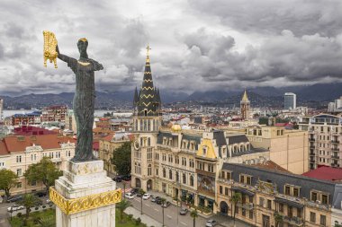 Batumi 'deki Medea anıtı