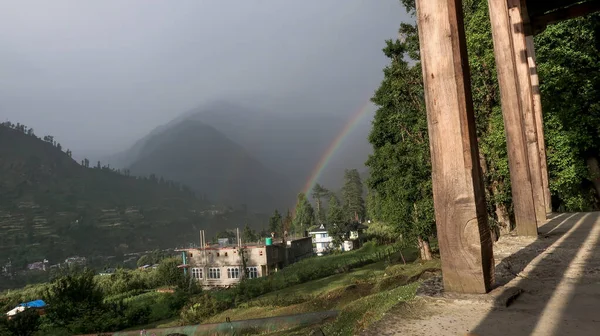 Regenbogenblick Den Bergen Sonniges Und Bewölktes Wetter Himachal Indien — Stockfoto