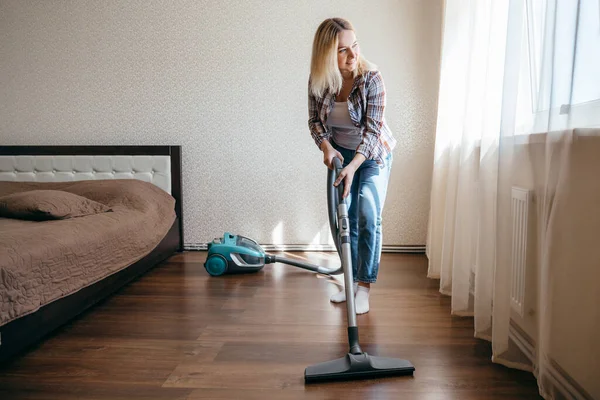 Happy Young Woman Hoovering Laminate Bedroom Funny Housekeeping Concept — Stock Photo, Image
