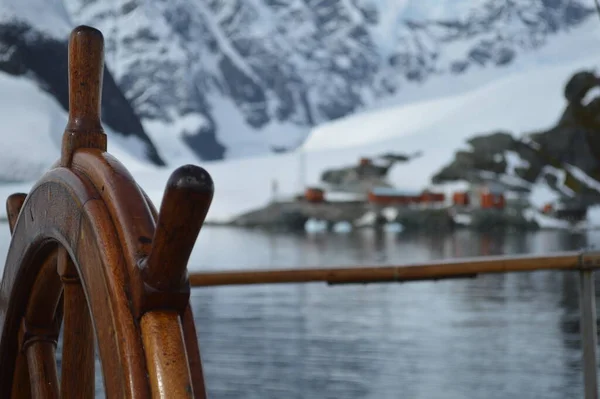 Uitzicht Het Bruin Wetenschappelijk Station Vanaf Een Boot — Stockfoto