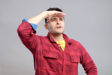 Genç hippi çocuk portresi