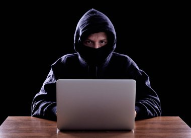 Çalmak veri--dan laptop bilgisayar korsanı