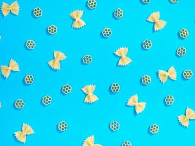 Farfalle ve rotelle makarna desen