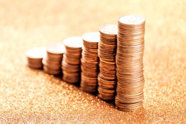 Altın arka plan bakır demir yığınları