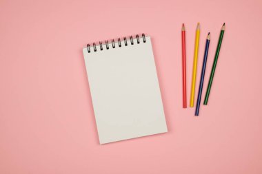 Boş Not Defteri sayfası ile yatıyordu resim paylamak