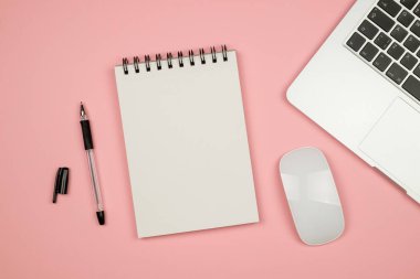 Boş Not Defteri sayfası ile yatıyordu resim paylamak