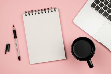 Boş Not Defteri sayfası ile yatıyordu resim paylamak