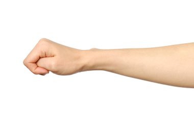 Yanlış yumruk hareketi üzerinde beyaz izole gösterilen el