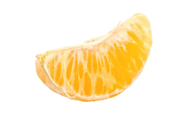 Mandarina madura descascada isolada sobre branco — Fotografia de Stock