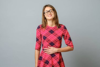 Avrupa 'lı mutlu bir kadının portresi sağlık sorunlarıyla ilgileniyor.