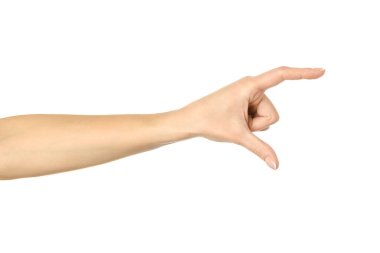 Görünmez nesne ölçülüyor. Beyaz arka planda izole edilmiş Fransız manikürlü kadın eli. Dizinin bir parçası