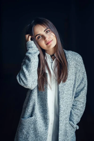 Woman  looking in camera — Stock Photo, Image