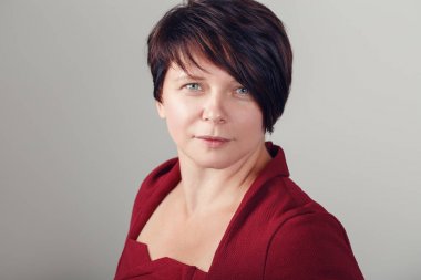  Güzel orta yaşlı kadın.