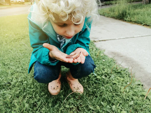 Cute Caucasian Preschool Girl Holding Rain Worm Hands Child Kid — Stock Photo, Image