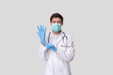 Doktor Eldiven Giyiyor ve Tıbbi Maske Giyiyor. Tıbbi Konsept Corona Virüsü