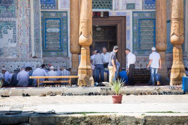 Bolo-Hauz Mosque in Bukhara, Uzbekistan clipart