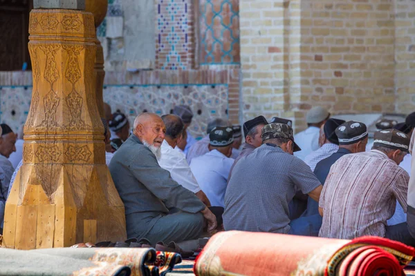 Mezquita Bolo-Hauz en Bujará, Uzbekistán —  Fotos de Stock