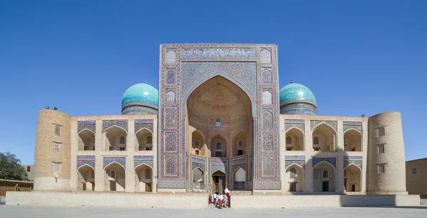 Mir-i-arab madrasa in buchara (buxoro), usbekistan — Stockfoto