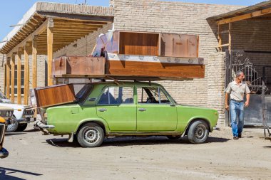 Buhara, Özbekistan taşımacılığında mobilya