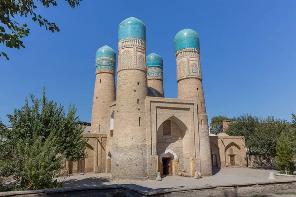 炭布哈拉，在乌兹别克斯坦的高塔 — 图库照片