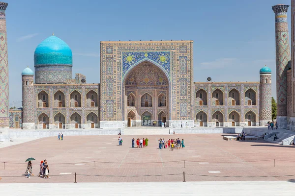 Tilya 고리 Madrasah 사마르칸트, 우즈베키스탄 — 스톡 사진
