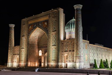 Semerkand, Özbekistan'a Sher-Dor medrese görünümünü