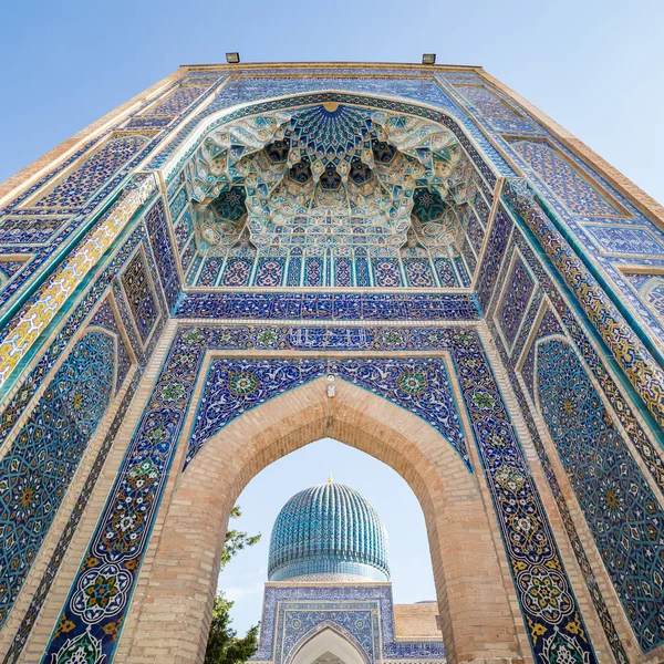 在乌兹别克斯坦撒马尔罕的 Ak Saray 陵墓 — 图库照片