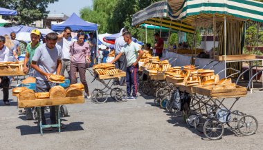 Taşkent, Özbekistan'ın Chorsu Bazaarı, ekmek
