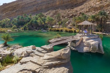 Zümrüt havuzları Wadi Bani Khalid, Umman