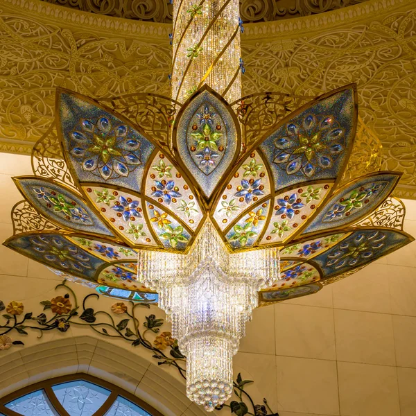 Große Scheich-Zayed-Moschee in Abu Dhabi, VAE — Stockfoto