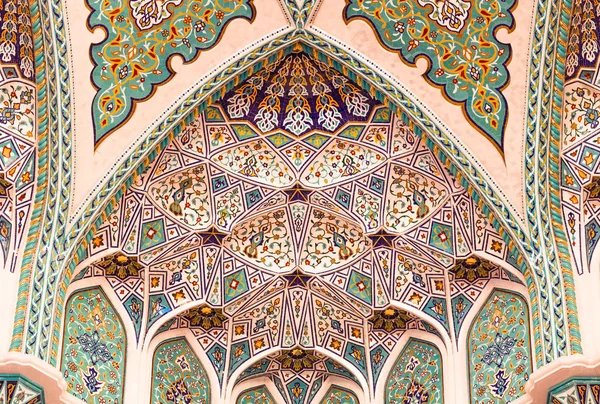苏丹卡布斯清真寺马斯喀特，阿曼 — 图库照片