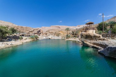 Zümrüt havuzları Wadi Bani Khalid, Umman