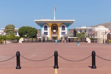 Muscat, Umman Sultan Sarayı yakınlarındaki sundurma